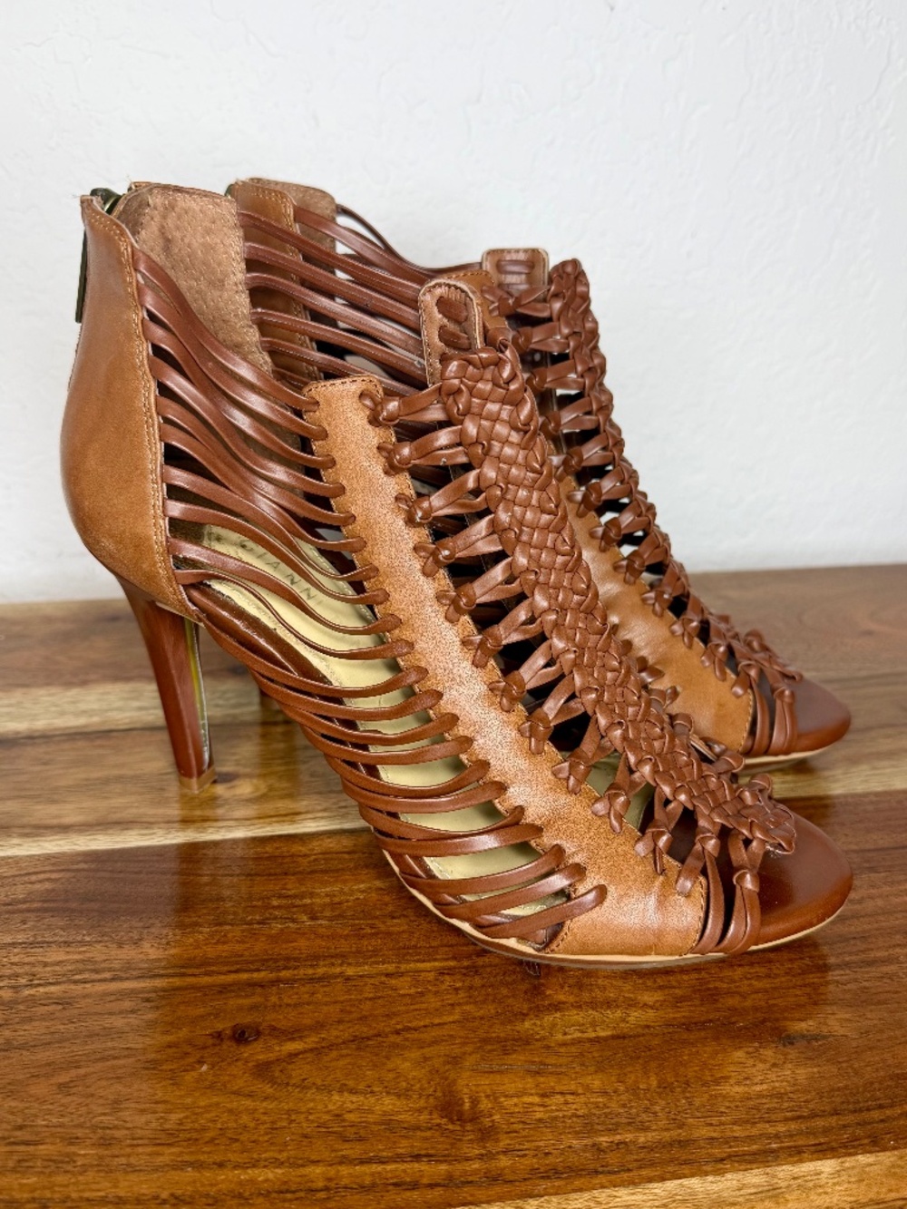 Gianni Bini Caged Strappy Gladiator Heels, Size 7.5
